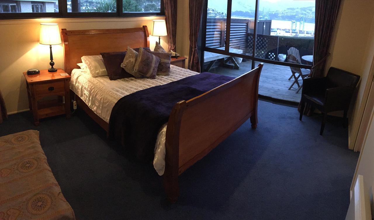 Harbour Lodge